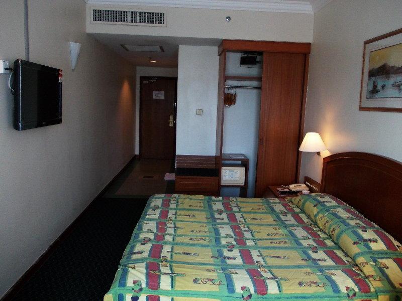 Orkid Hotel Melaka Екстериор снимка