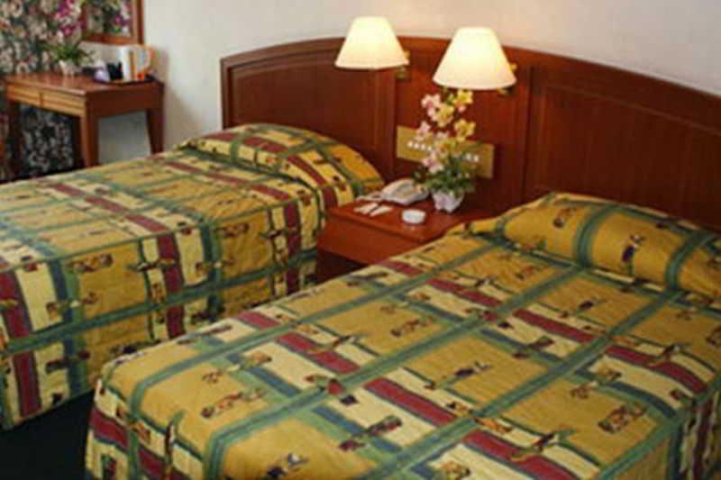 Orkid Hotel Melaka Екстериор снимка
