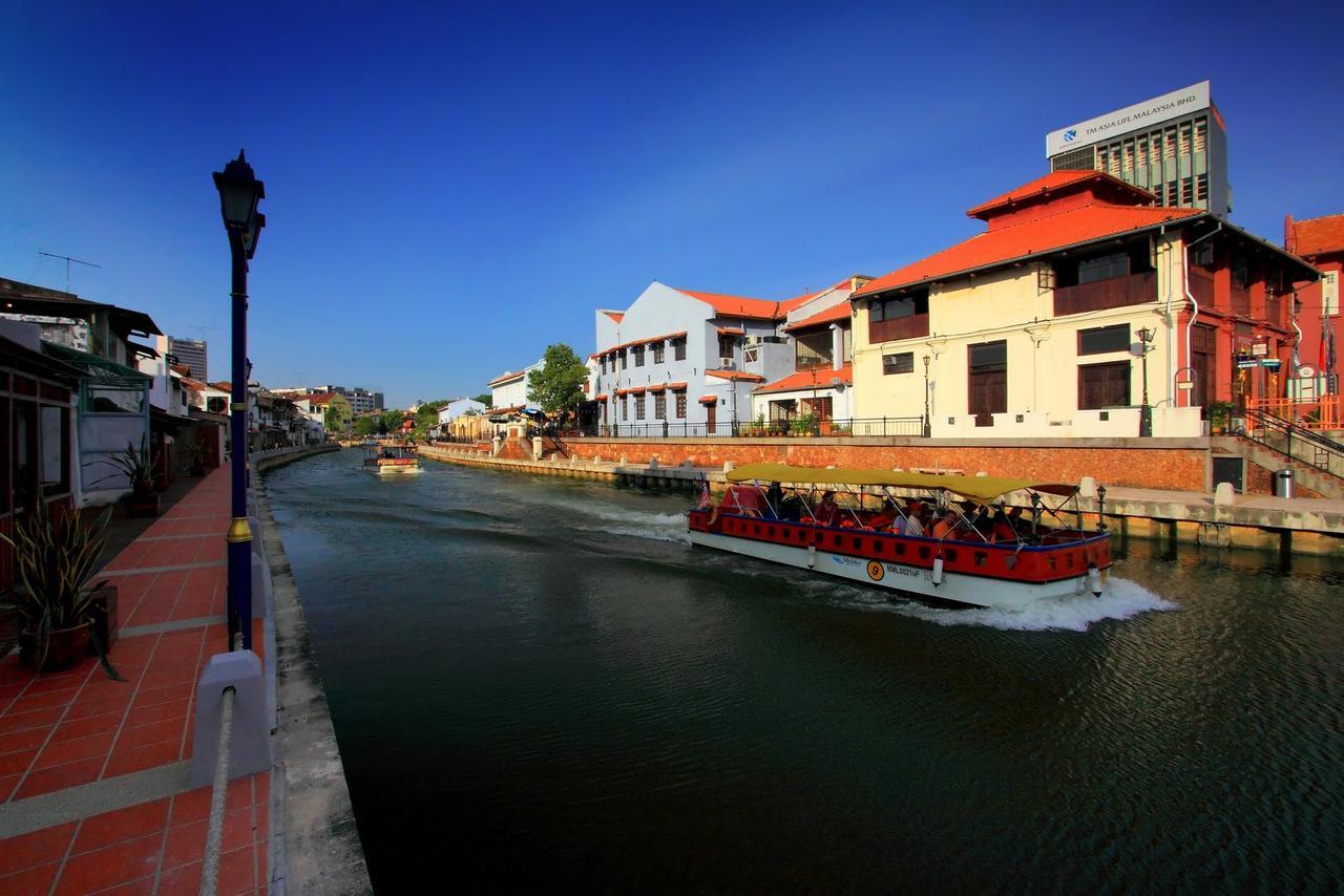 Orkid Hotel Melaka Екстериор снимка