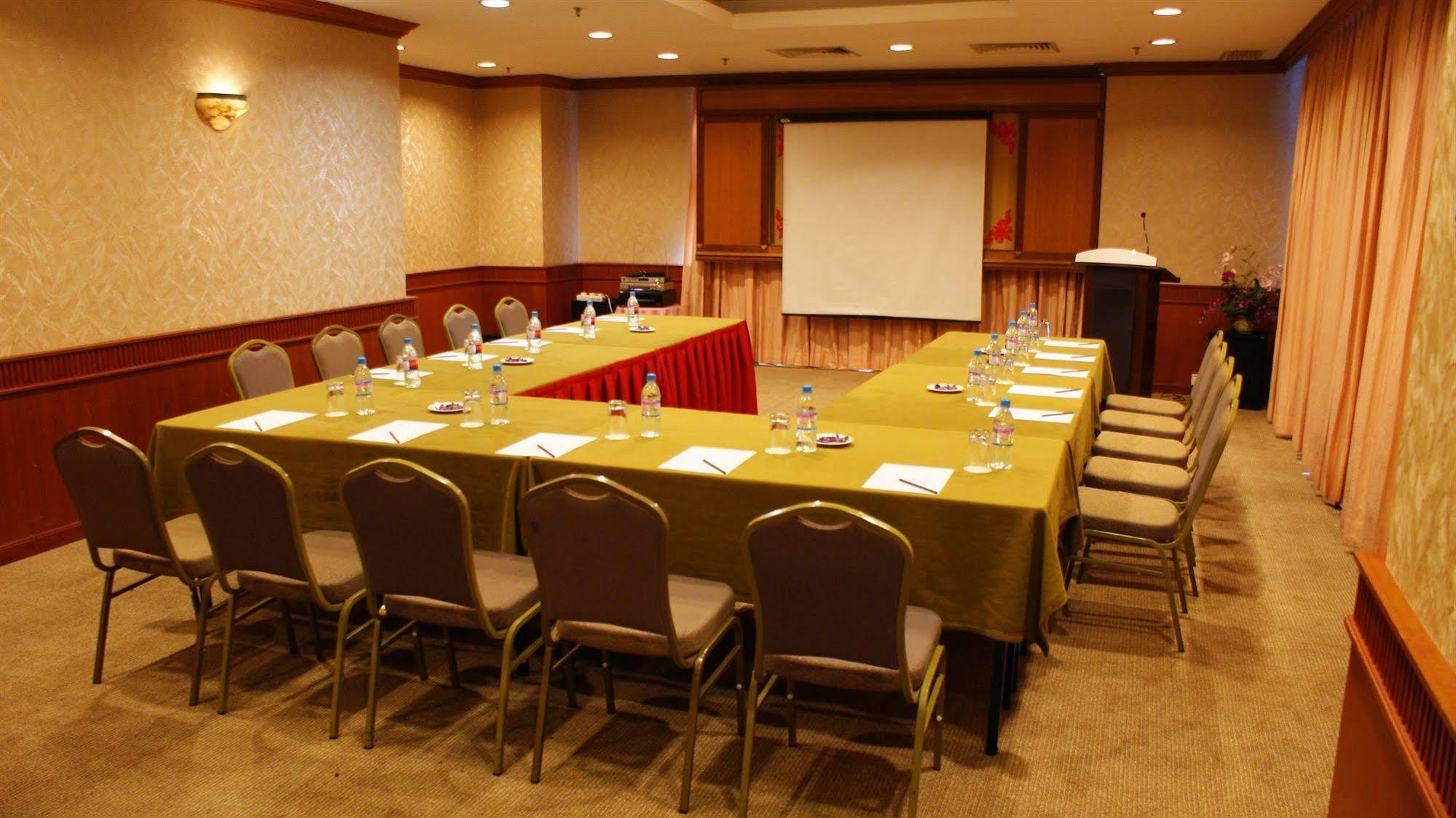 Orkid Hotel Melaka Екстериор снимка
